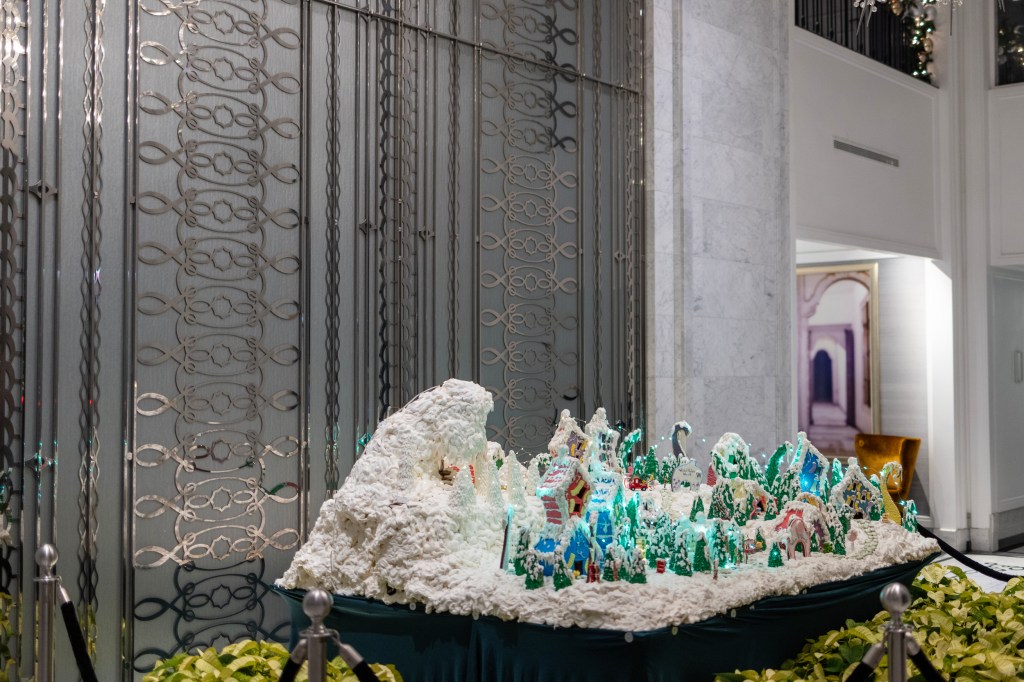 Waldorf Astoria Chicago - Gingerbread Display