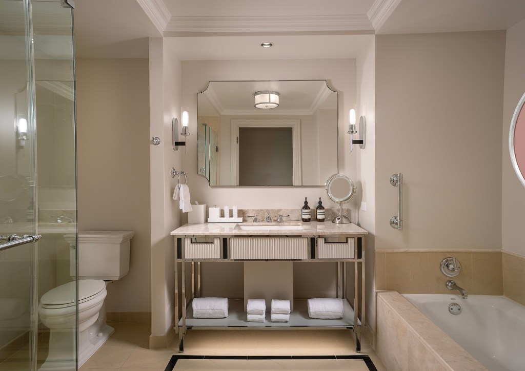 Waldorf Astoria Orlando Reimagined - Guest Room - Deluxe Bathroom