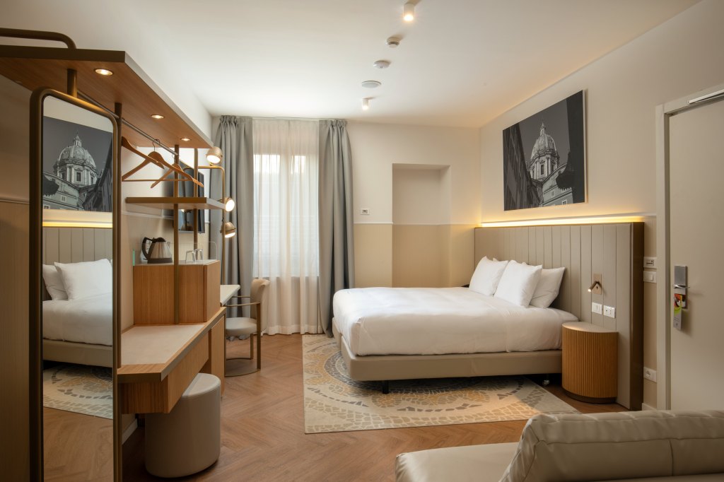Cosmopolita Hotel Rome, Tapestry Collection by Hilton - Guest Room