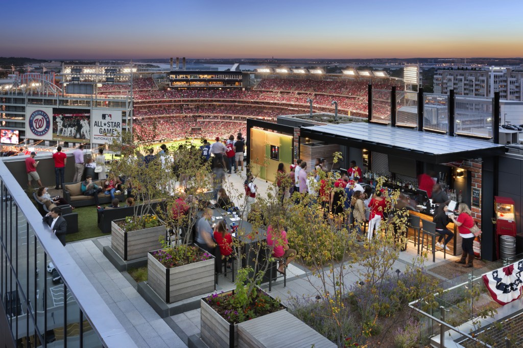 Hampton Inn Suites by Hilton Washington DC Navy Yard - Rooftop and Views