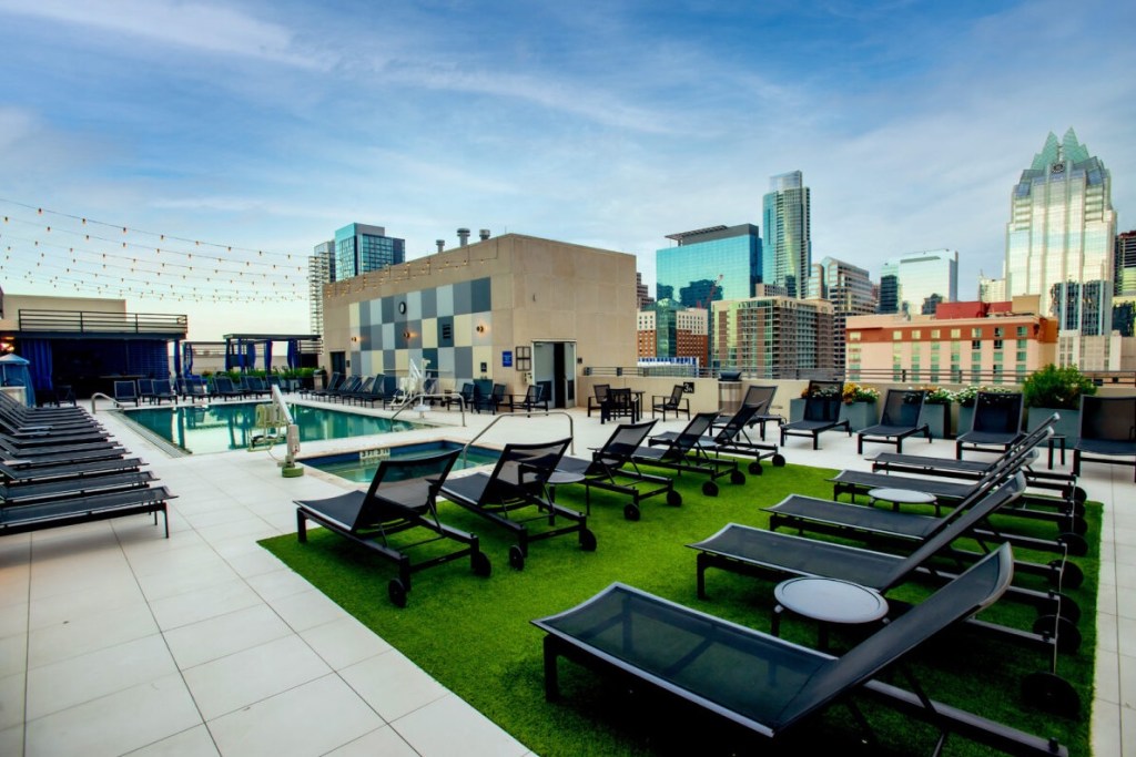 Hilton Austin Rooftop - Photo Credit- Chip Litherland Photography