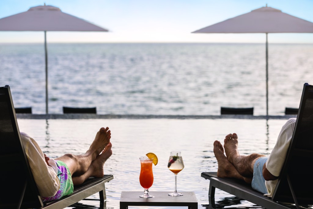 Hilton Cancun, an All-Inclusive Resort - Infinity Pool