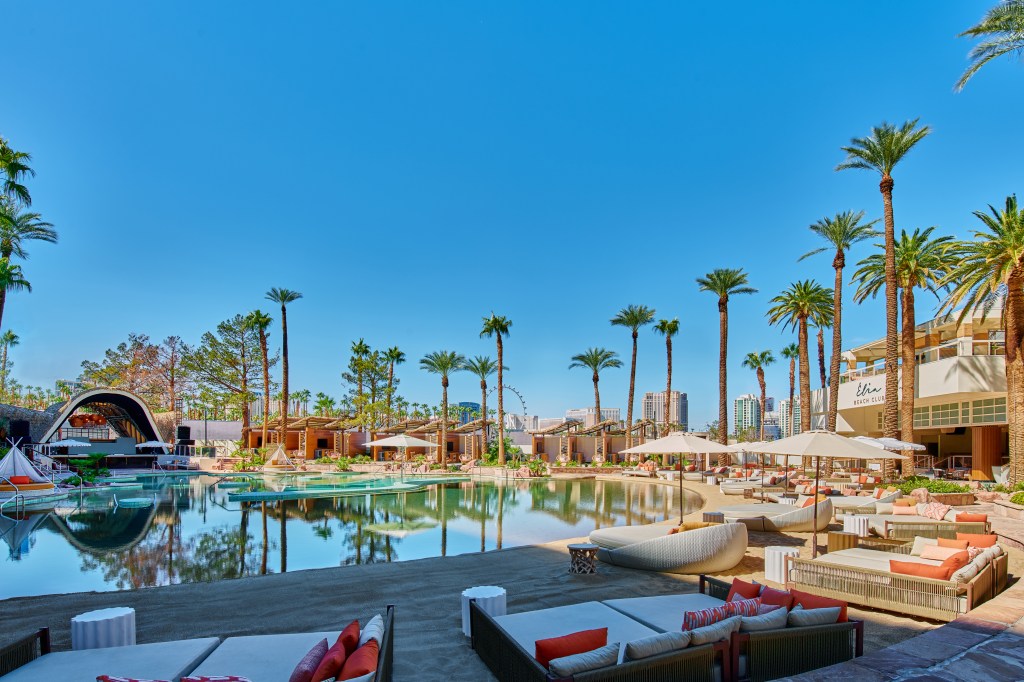 Virgin Hotels Las Vegas, Curio Collection by Hilton - Elia Beach Club
