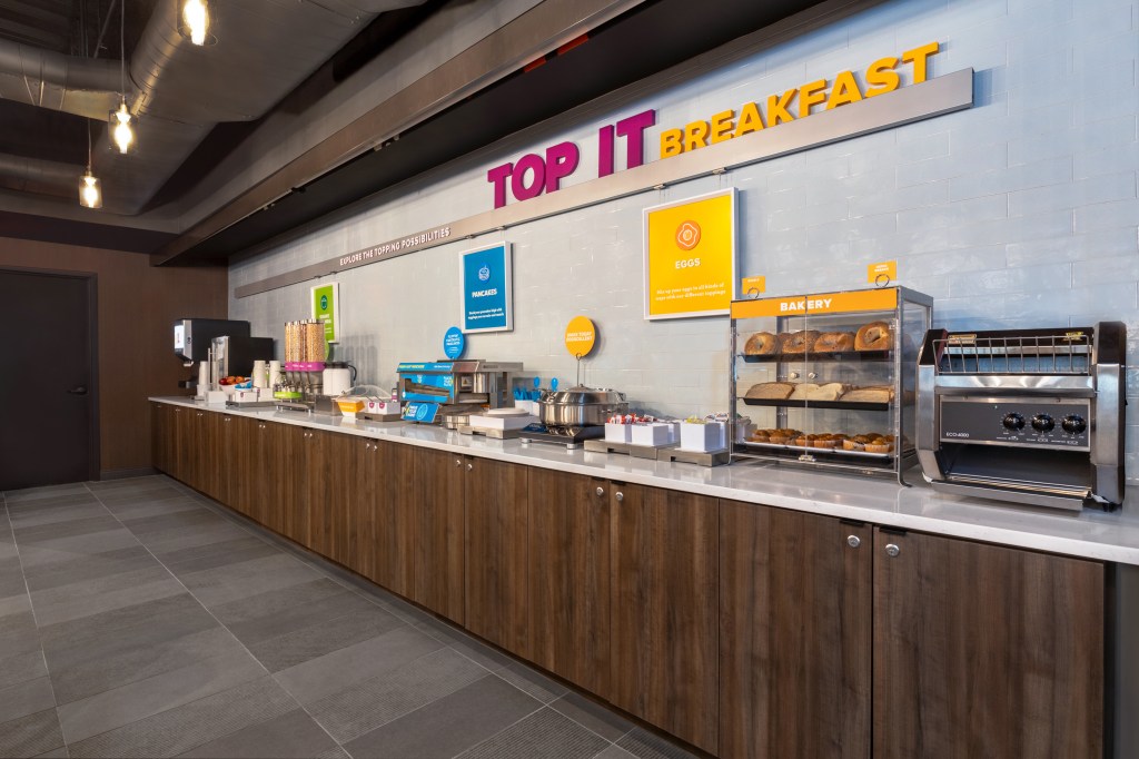 Tru by Hilton Brooklyn - Top It Breakfast Bar