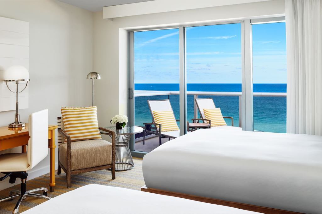 Hilton Cabana Miami Beach - Guest Room