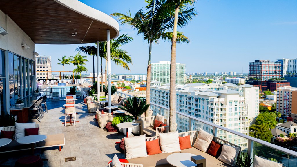 Canopy by Hilton West Palm Beach Downtown, Rooftop Patio View