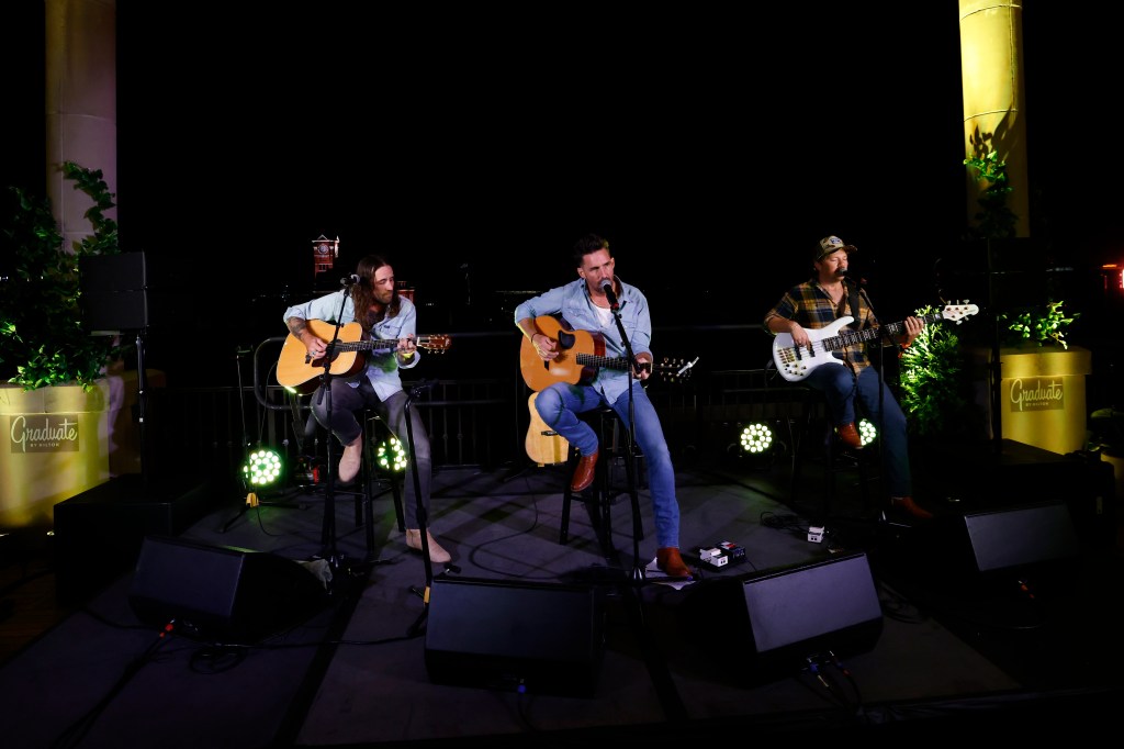 Jake Owen delivers an intimate performance on the rooftop of Graduate by Hilton Auburn, AL