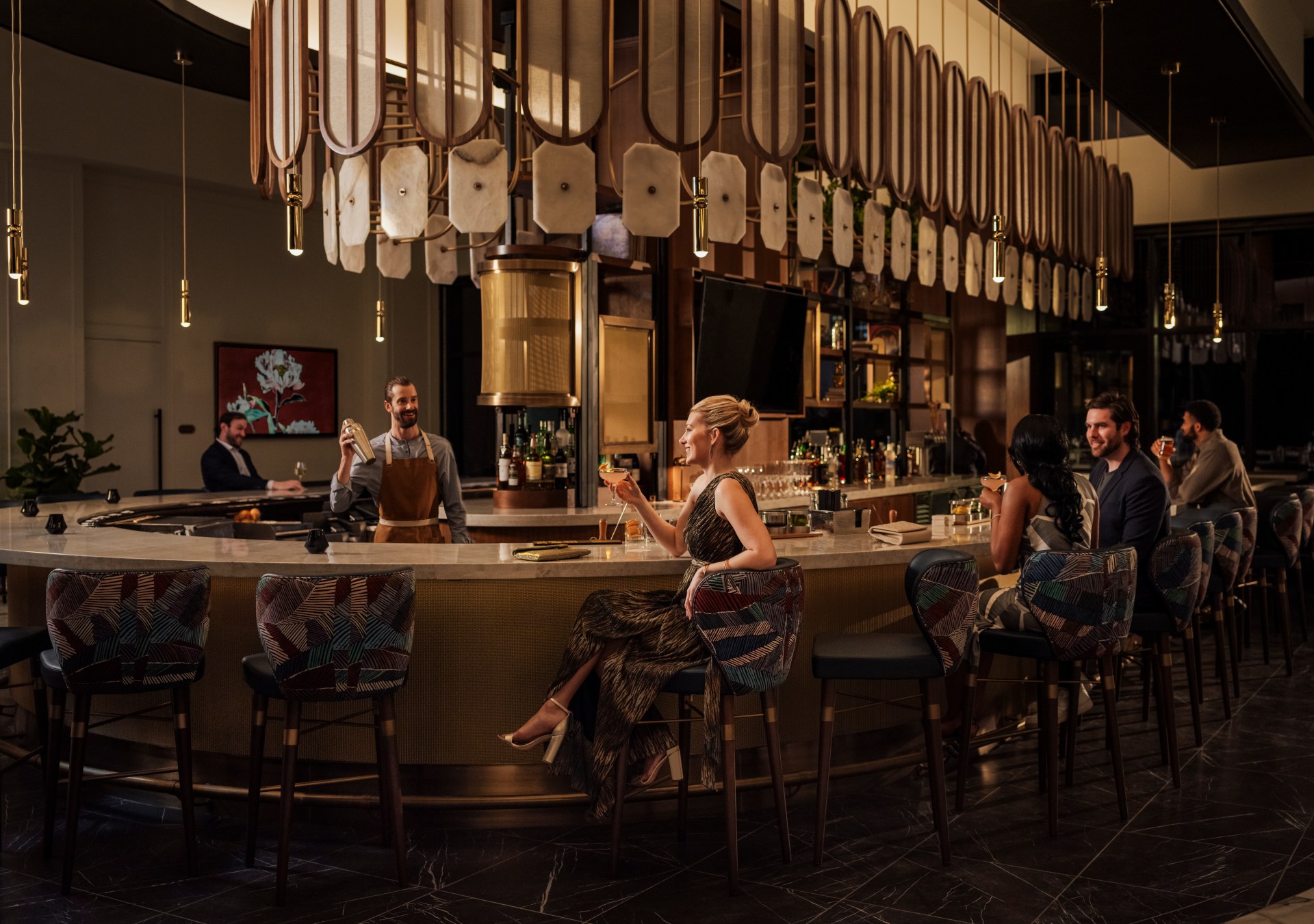 Tempo by Hilton Nashville Downtown, women at bar, bartender