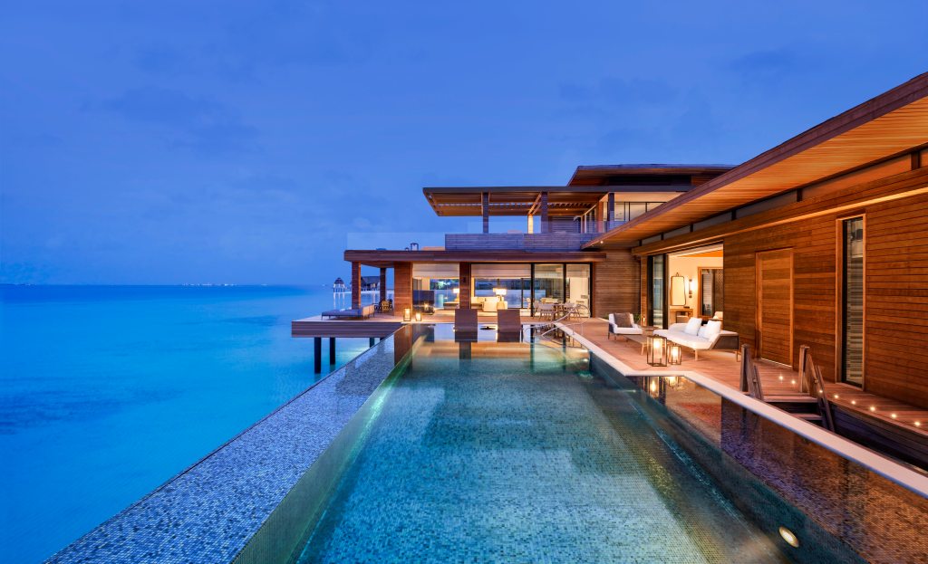 Waldorf Astoria Maldives Ithaafushi - Pool at twilight