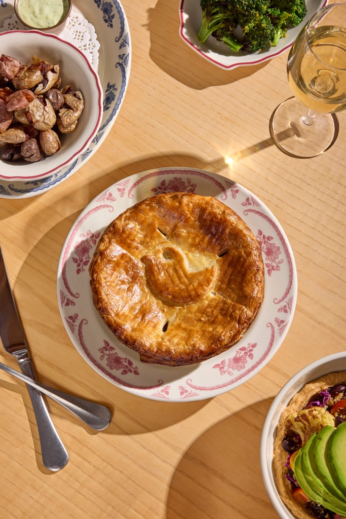 DoubleTree by Hilton - piebird - Dinner - Chicken Pie