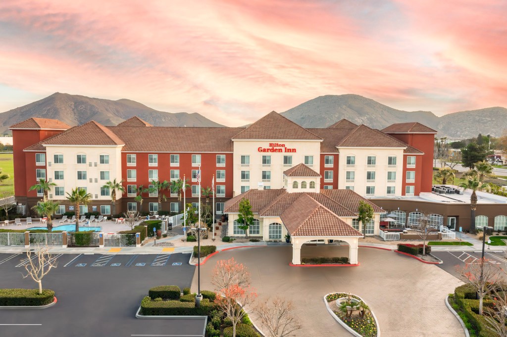 Hilton Garden Inn Fontana, California - Exterior