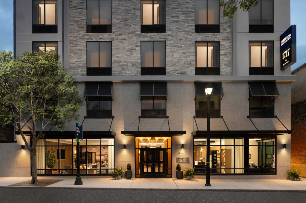 Hilton Garden Inn Greenville University Area - Exterior