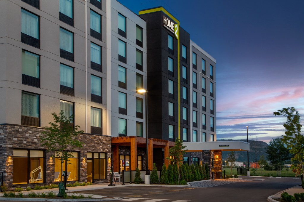 The exterior of the Home2 Suites by Hilton in Thunder Bay, Onatrio