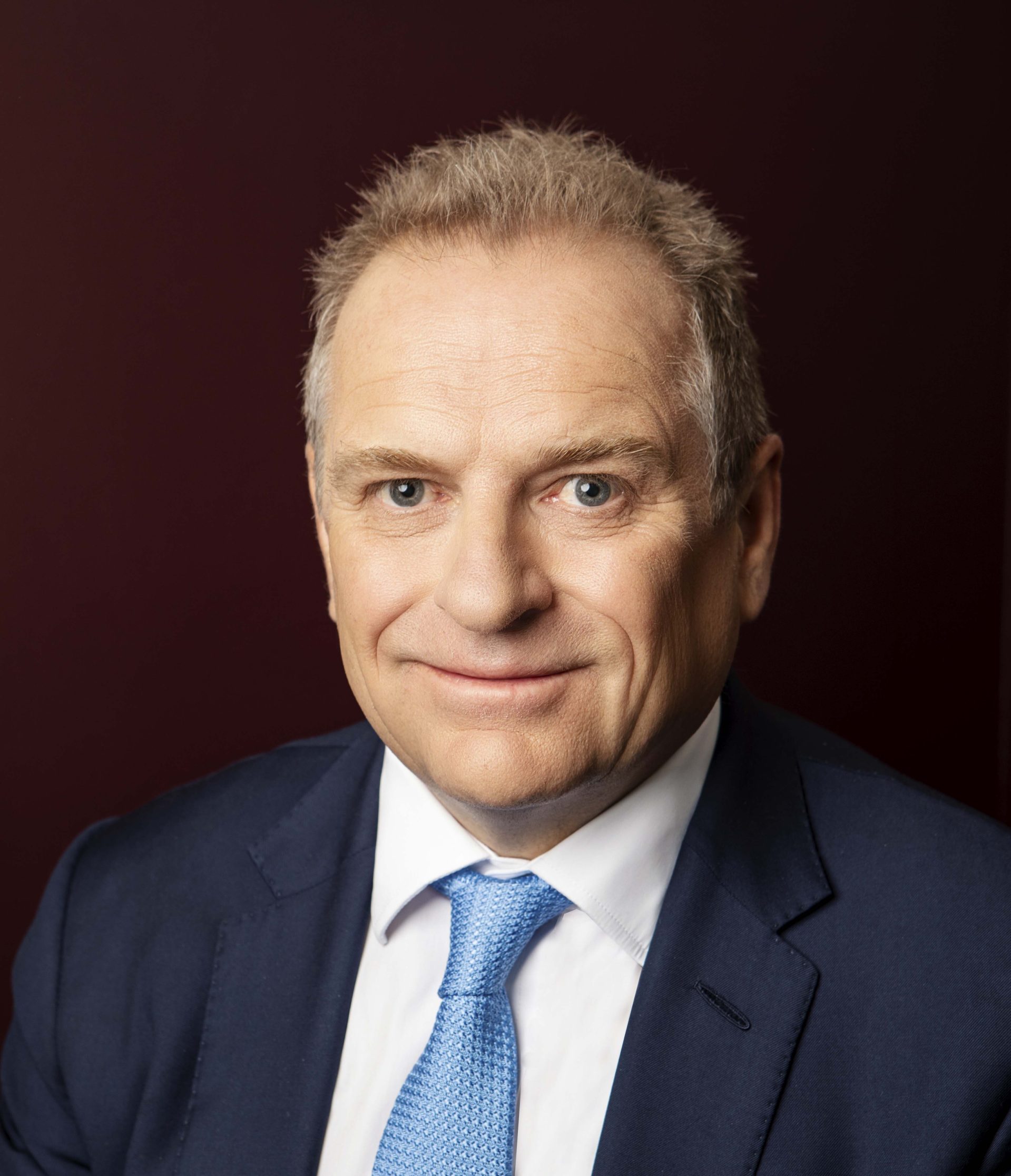 Simon Vincent headshot