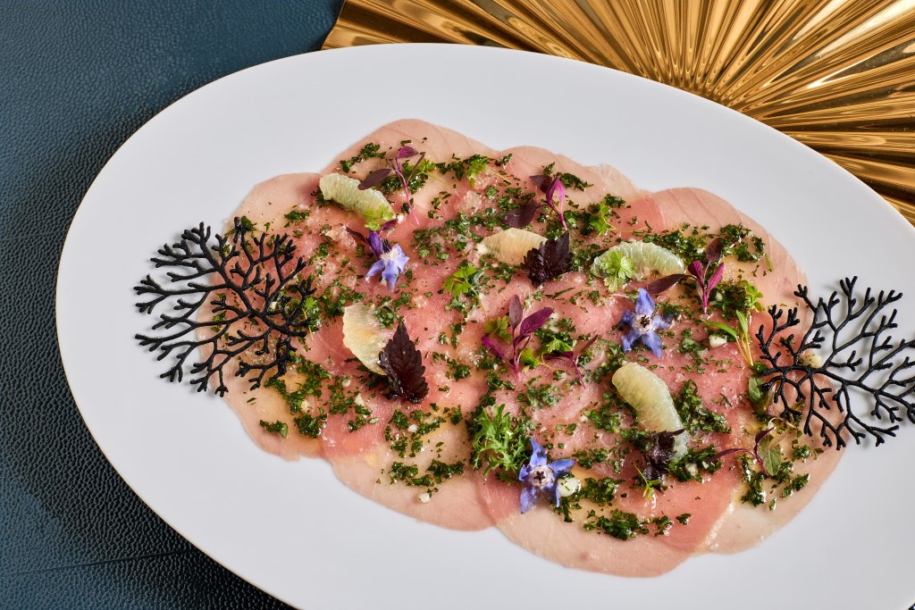 Tuna Carpaccio with floral decorations