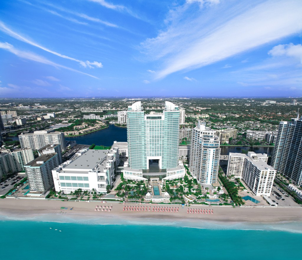 Signia by Hilton Diplomat Beach Resort - Exterior aerial view - hotel, building, ocean