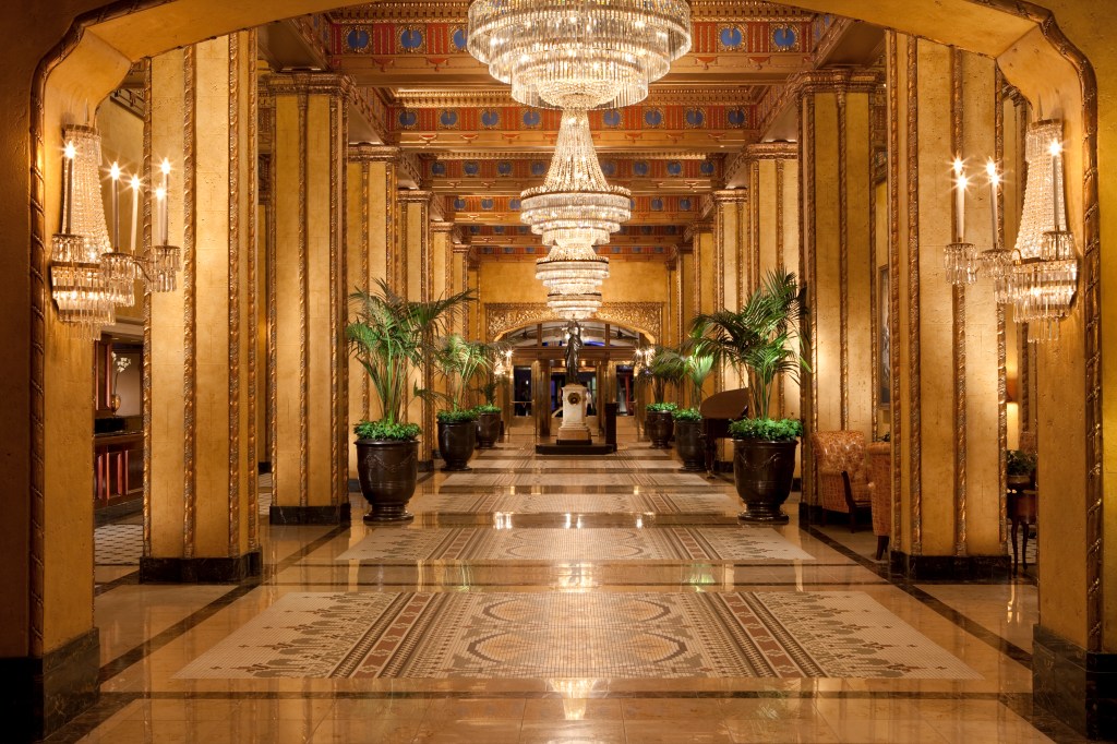 lobby of the The Roosevelt New Orleans, A Waldorf Astoria Hotel