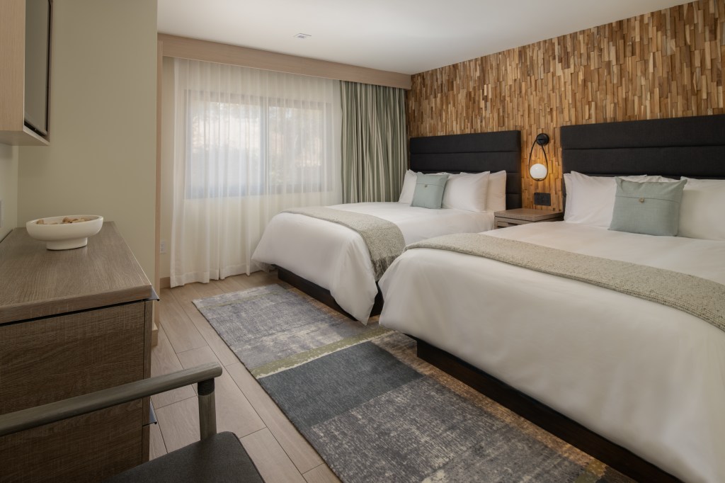 Casa Mani Resort Napa Valley, Curio Collection by Hilton - Guest Room - Two Queen Accessible Bedroom