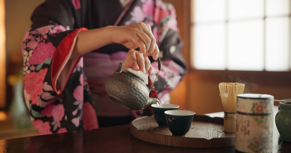 Japanese Tea Ceremony - Photo Credit: PeopleImages/Shutterstock
